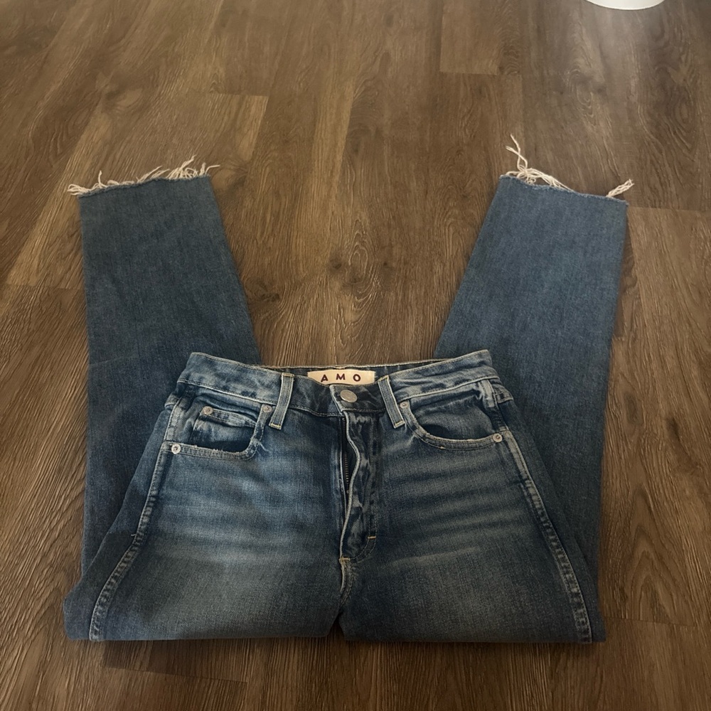 AMO Denim Jeans in Blue with White Label